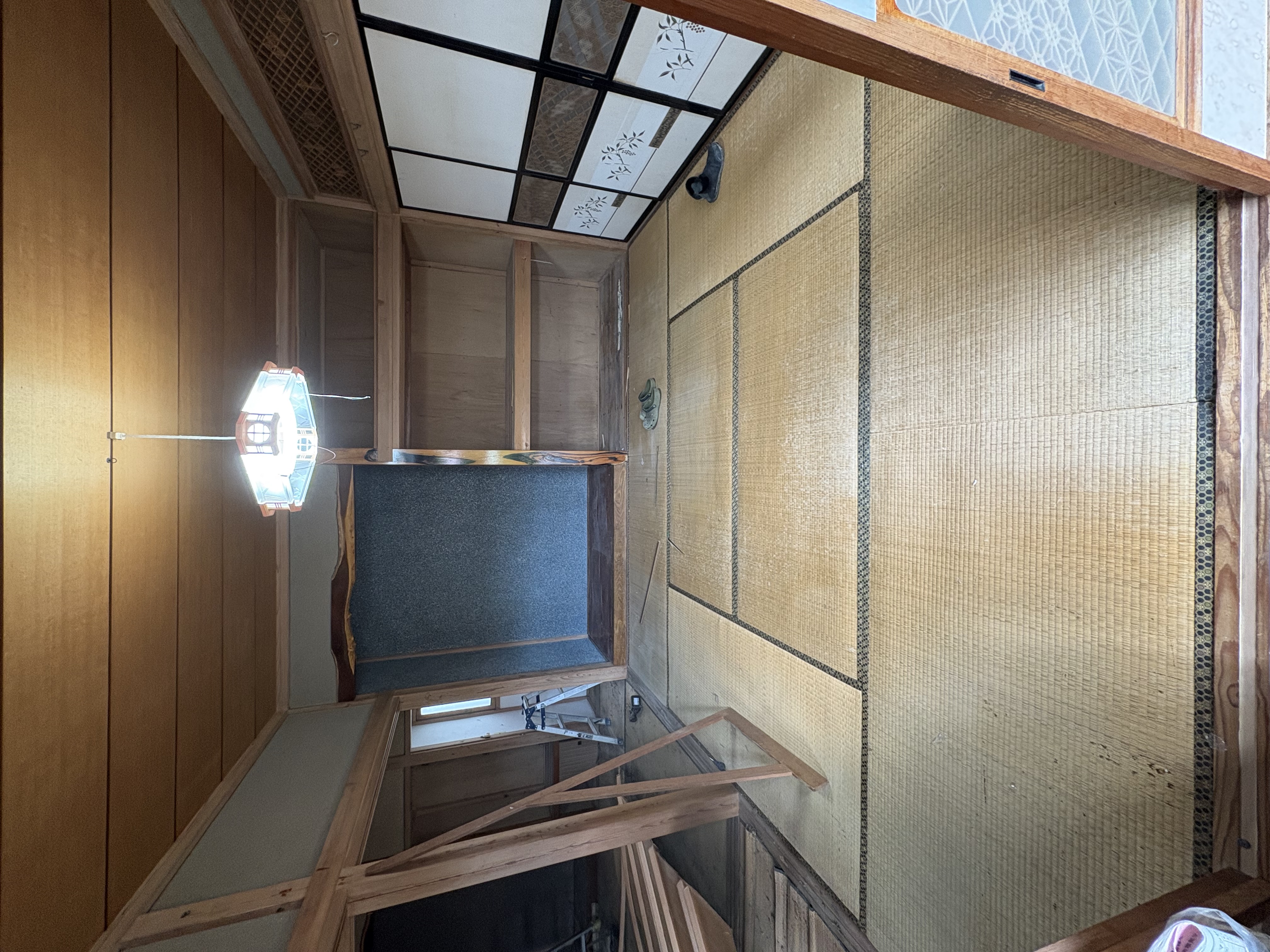 畳の和室から新築のようなフローリング空間へ