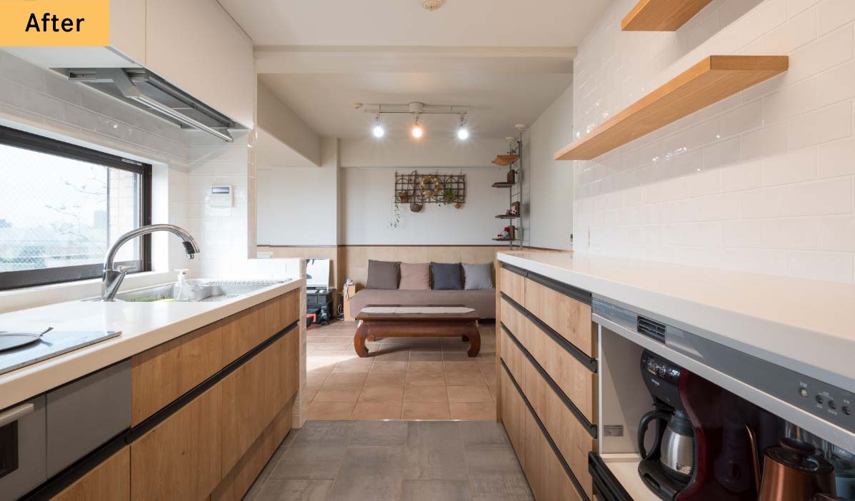 LDへの導線にゆとりを感じられるキッチン空間