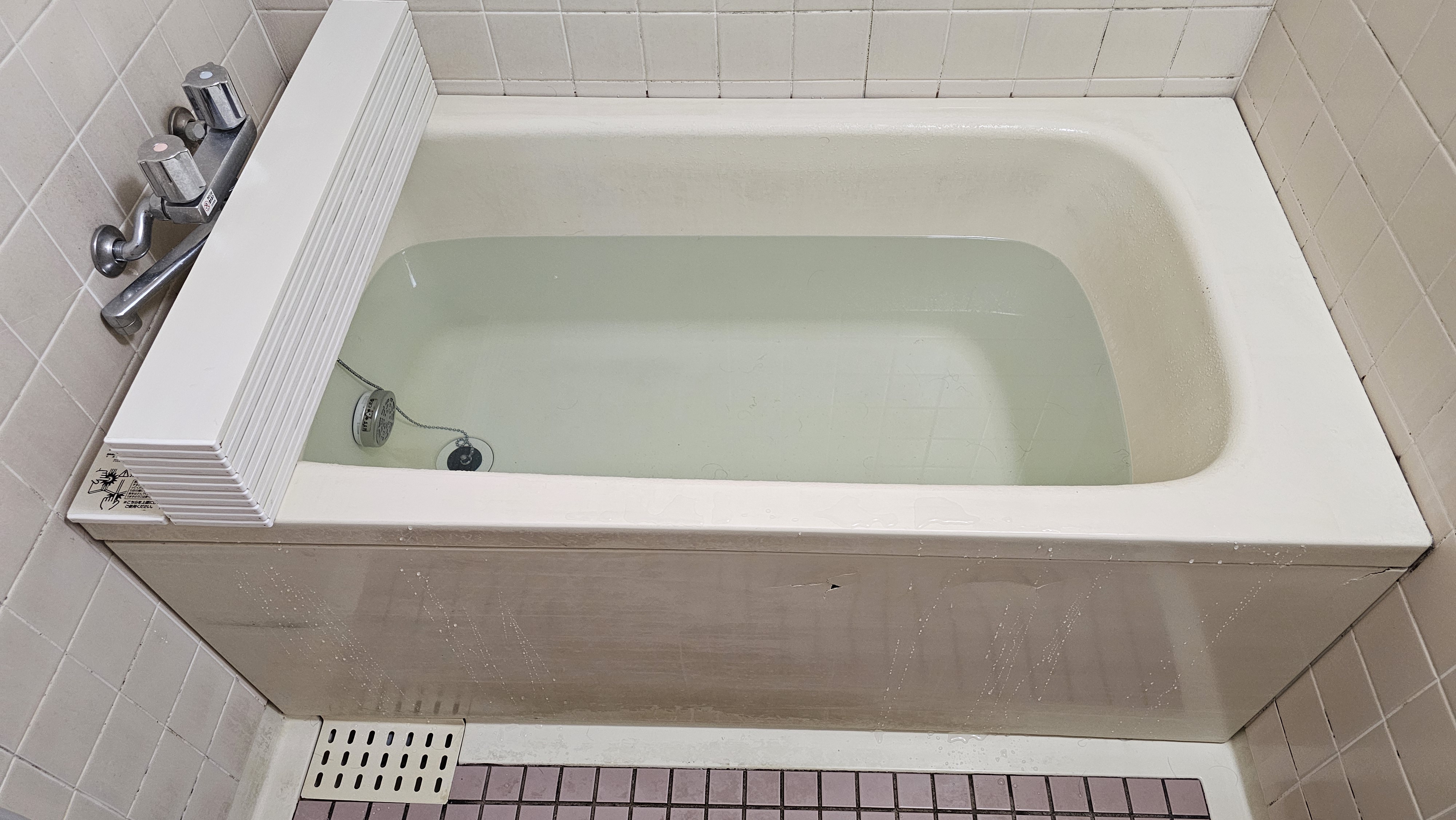 暖かく掃除しやすいユニットバス