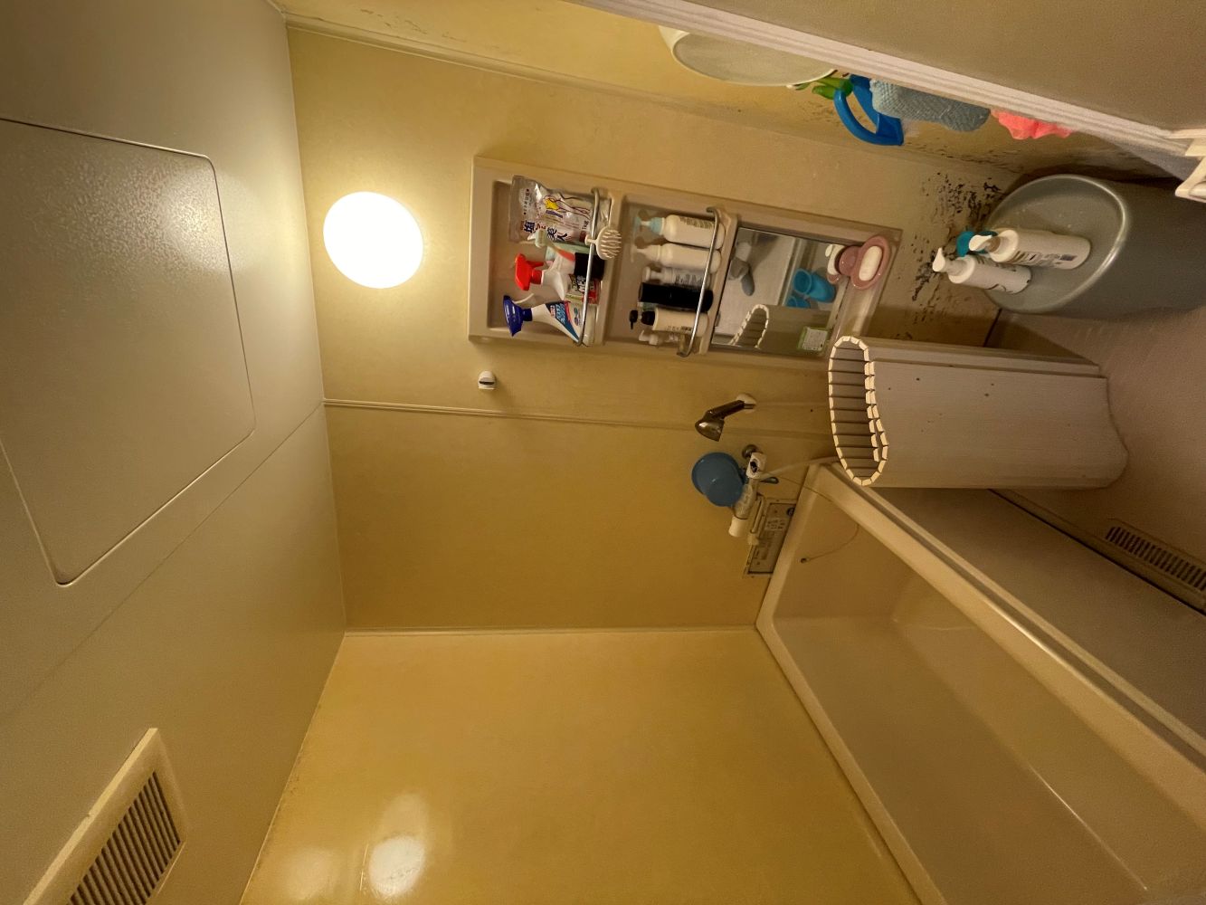 明るく暖かいお風呂へ　ユニットバス・給湯器リフォーム