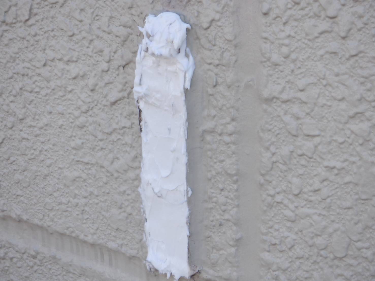 外壁破損部補修工事