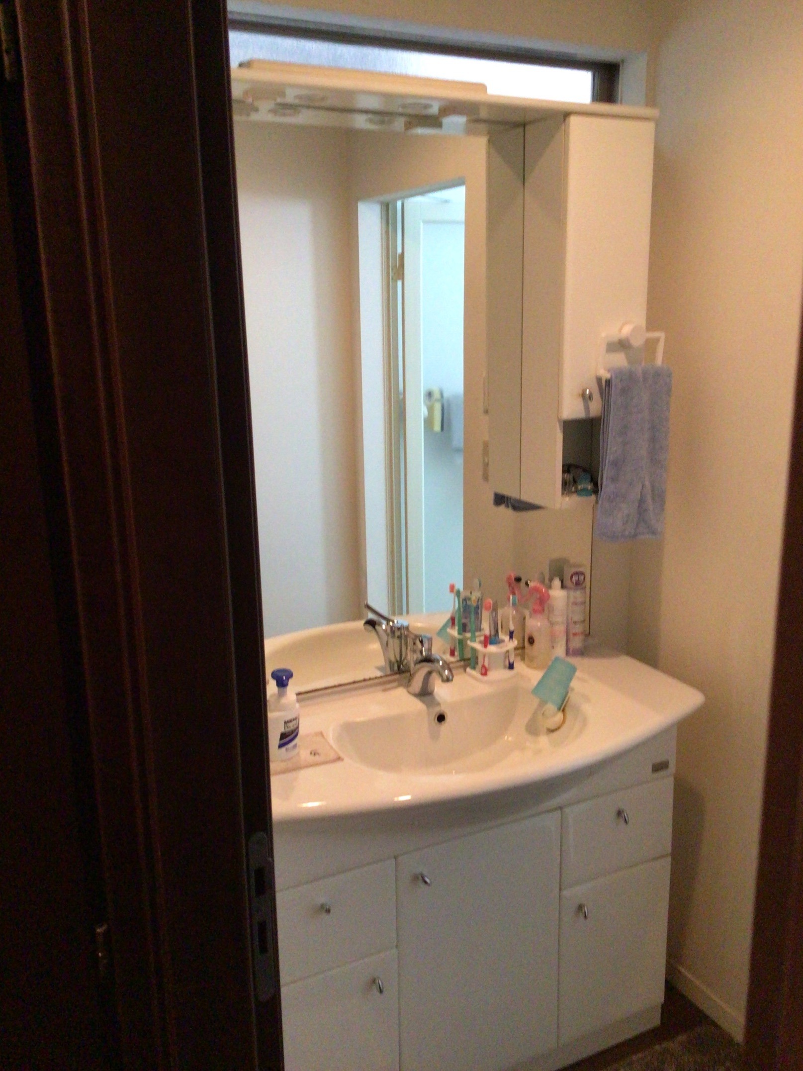 収納力と使いやすさが上がった洗面化粧台へ