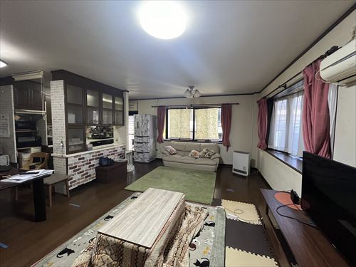 黒から白へ～家族が集う明るくLDK～