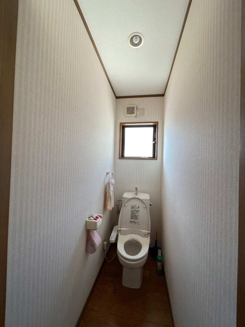 収納力＆デザイン性アップ！機能的で使いやすいトイレ