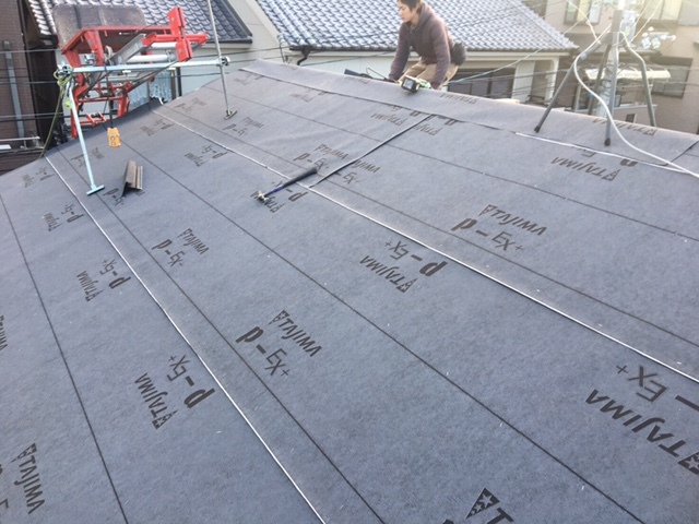 屋根葺き替え工事　スーパーガルテクト