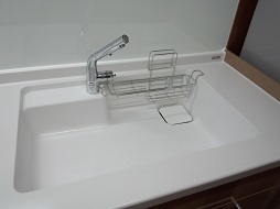 システムキッチンリフォームで明るいキッチンに。