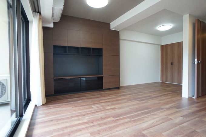 �a�������󂵁A�L�X���r���O���[��