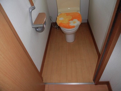 低価格で掃除がしやすいトイレへ
