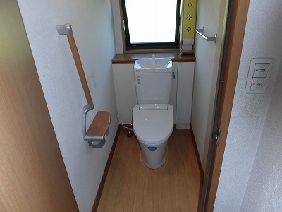 低価格で掃除がしやすいトイレへ