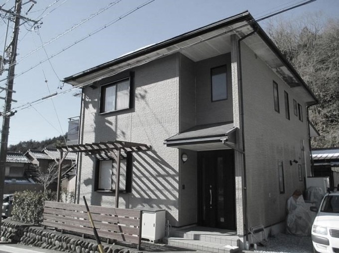 外壁塗装　深みのあるグリーンで素敵な外観へ