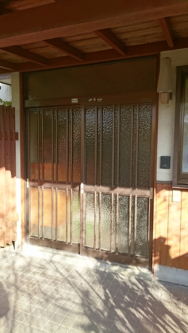 外壁塗装と一緒に玄関リフォームはいかがですか？