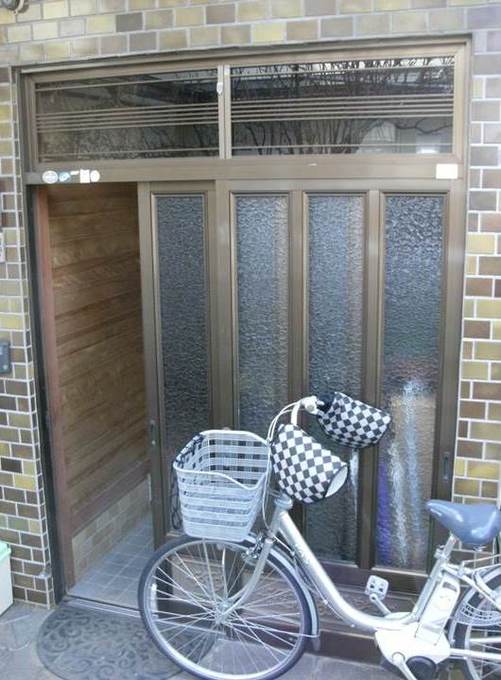 住まいの顔・玄関をイメージチェンジ