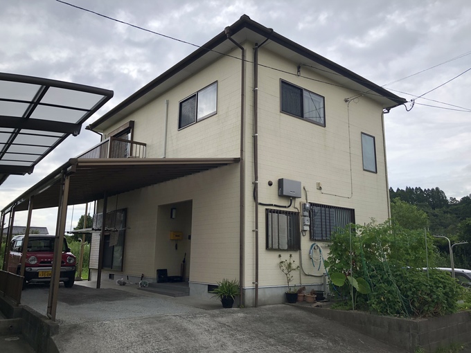 塗装施工前(サッシ・雨戸)