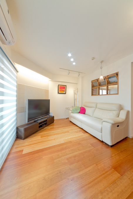 ���r���O