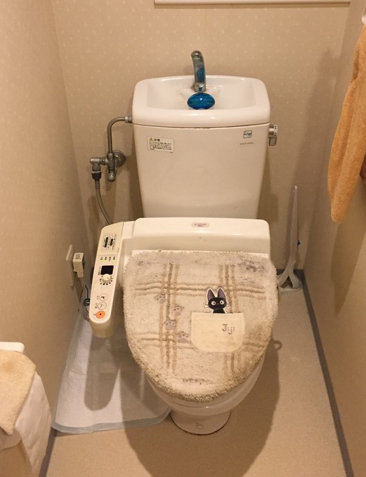 収納性とデザイン性が両立したトイレ