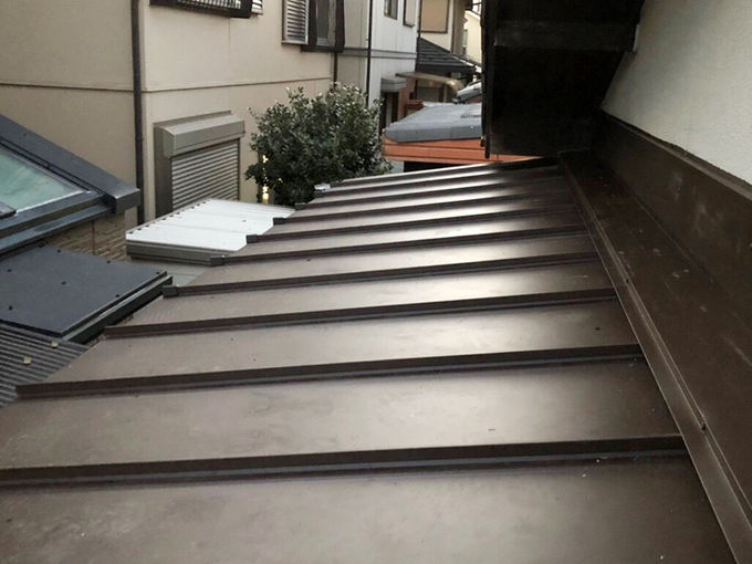 雨漏れの前に屋根工事で対策を