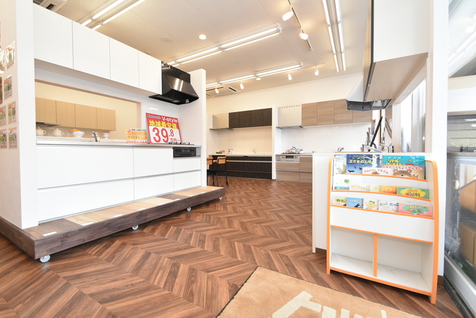 �V���E���[��