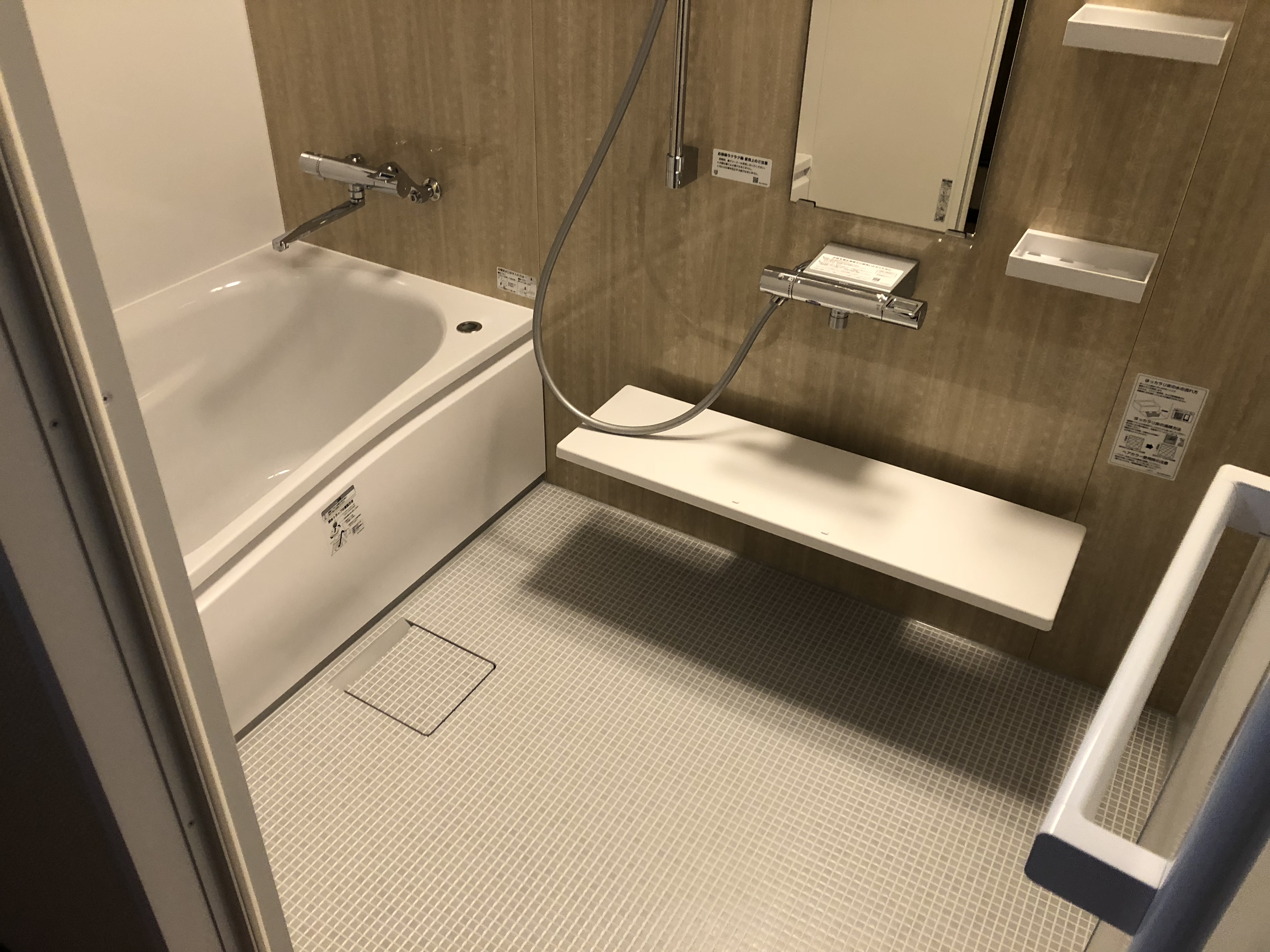 冬暖かい浴室へ
