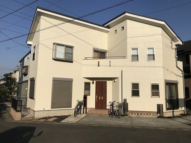 高耐久塗料でホワイト外壁塗装
