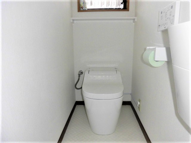 明るく清潔感のあるスッキリしたトイレへ